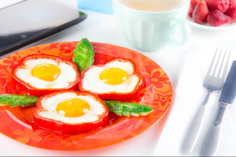 Fried eggs in turkey - a delicious dish on the egg diet menu