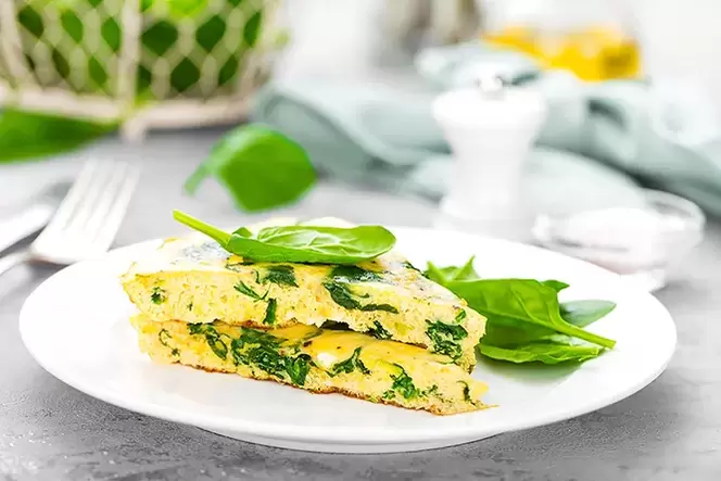 omelets with herbs on a carb -free diet