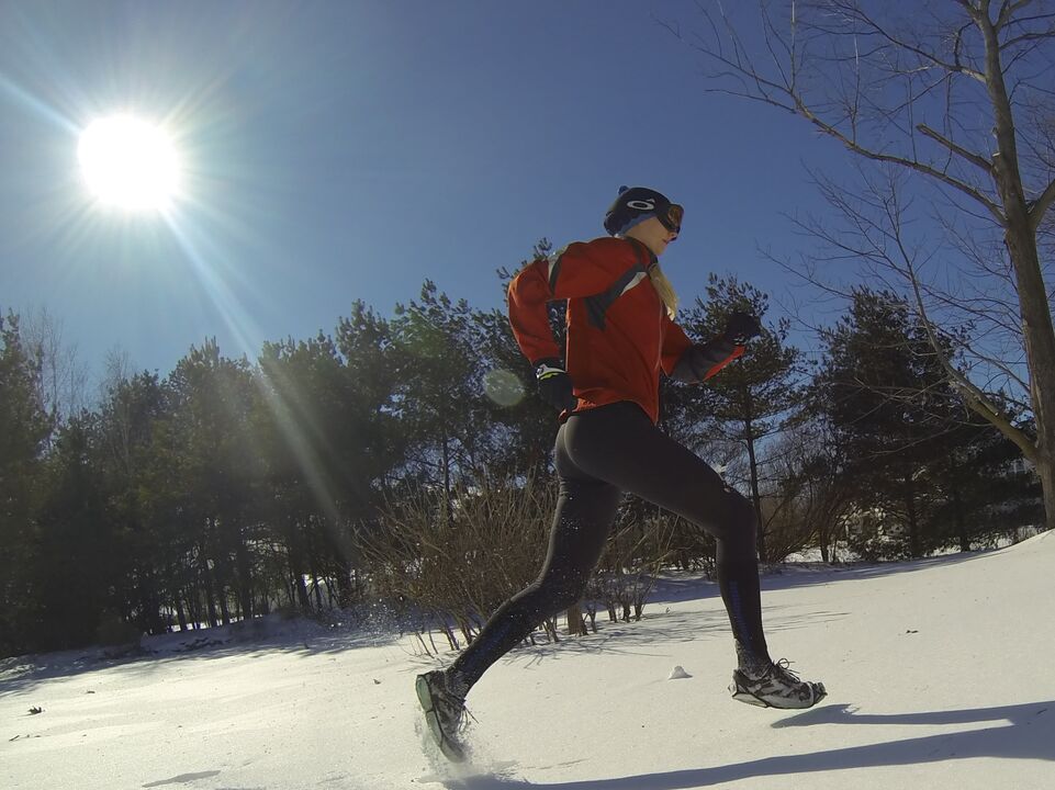 Exercising in cold conditions can trigger a cold, so you need to wear thermal underwear