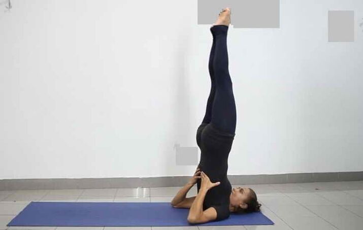 Pose Sarvangasana - birch